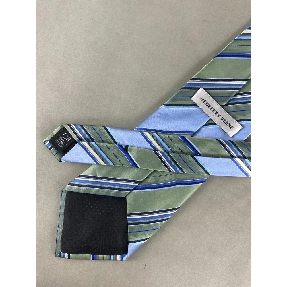 Geoffrey Beene Mens Striped Silk Tie Green Blue Coastal Palm Beach Preppy 59x4